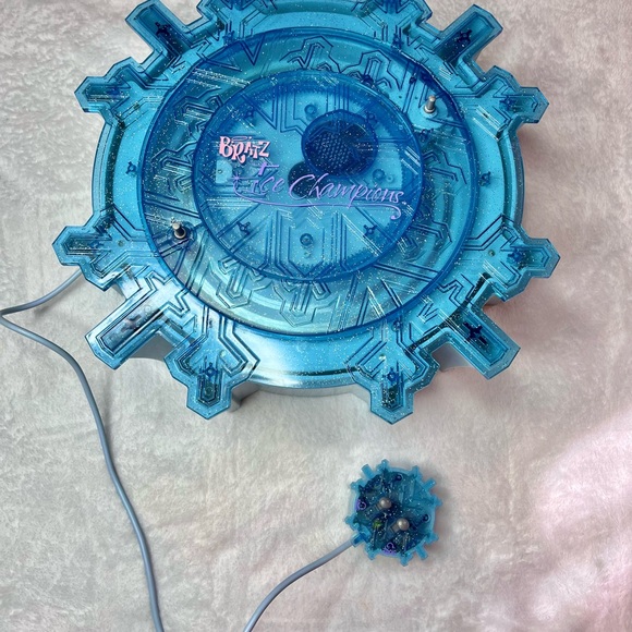 Bratz Ice Champions Ice Rink - Picture 5 of 7